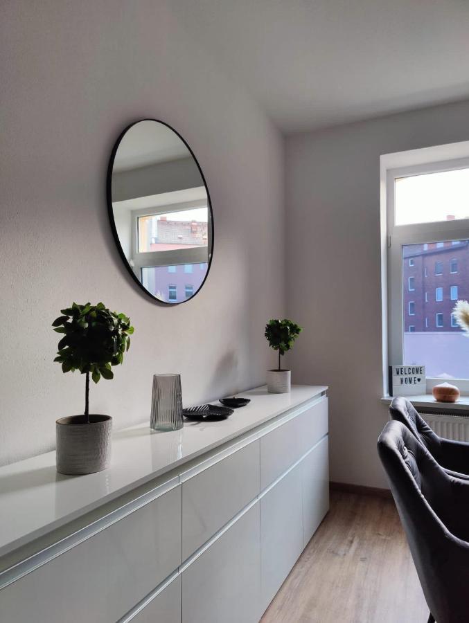 Neu Sanierte Wohnung Mit Balkon Und Stellplatz Ерфурт Екстериор снимка