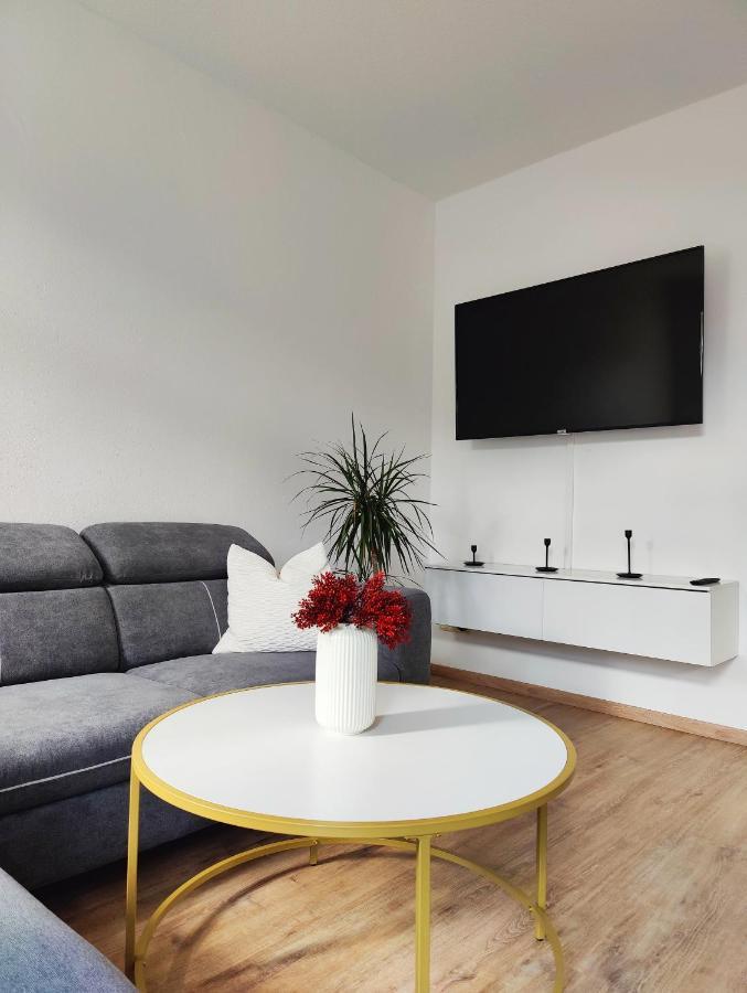 Neu Sanierte Wohnung Mit Balkon Und Stellplatz Ерфурт Екстериор снимка