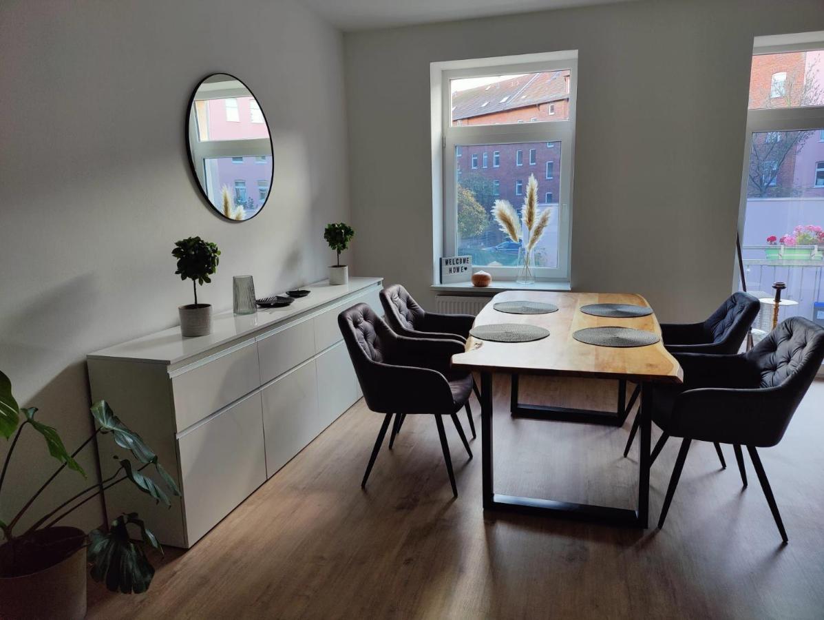 Neu Sanierte Wohnung Mit Balkon Und Stellplatz Ерфурт Екстериор снимка
