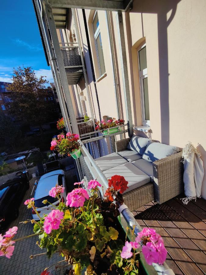 Neu Sanierte Wohnung Mit Balkon Und Stellplatz Ерфурт Екстериор снимка